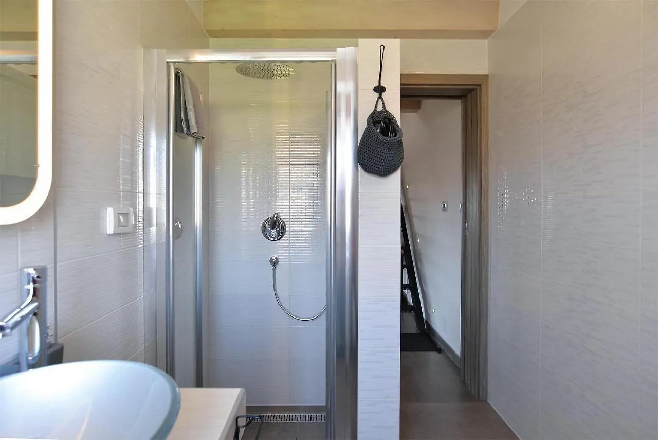 Apartment Ivan 2090 Galizana 0*,  Croatia