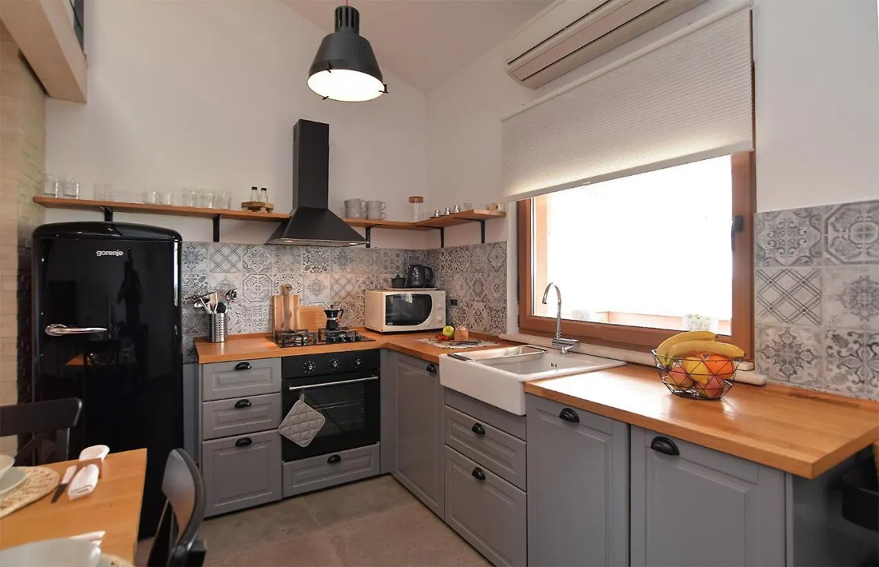 Apartment Ivan 2090 Galizana